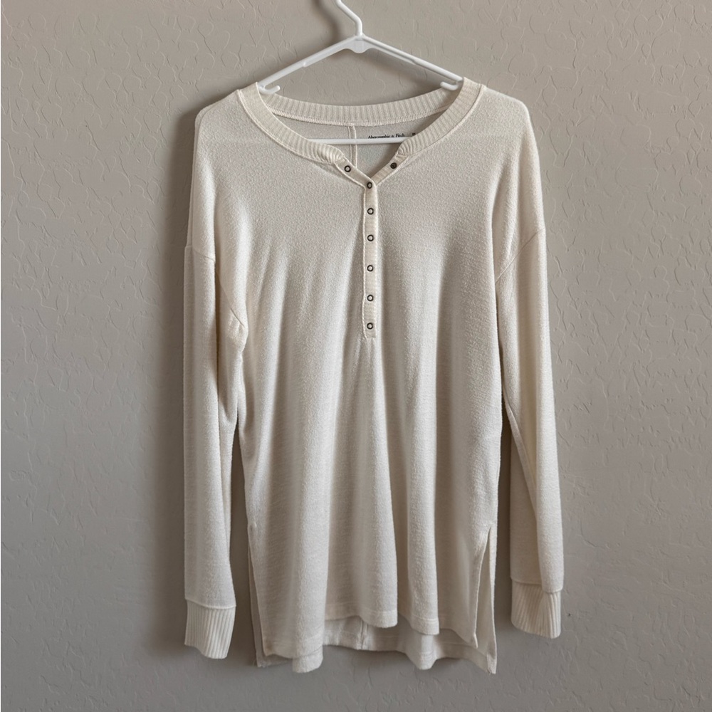 Abercrombie & Fitch Long Sleeve Henley Soft AF Collection Top